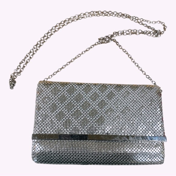 Tevolio Silver Mesh Evening Bag – New – Chain Strap Clutch with Card Slots - Picture 7 of 7